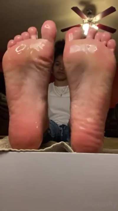 OILY TEEN SOLES