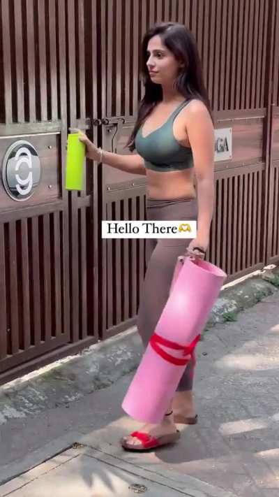 Rose Sardana Yoga Girl