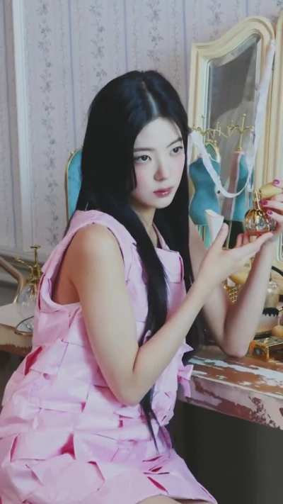 251001 Lia - ITZY JAPAN 2nd Album 'Collector' Behind shorts