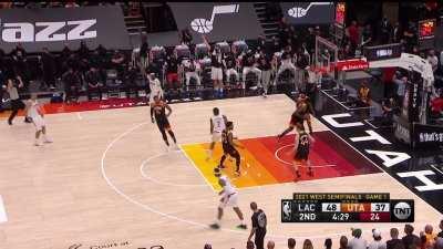 [Highlight] Rondo freezes Jazz defense and buries the 3