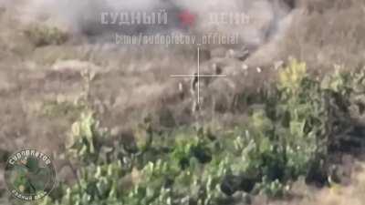 RU POV: Ukrainian infantry being struck by Russian FPV drones