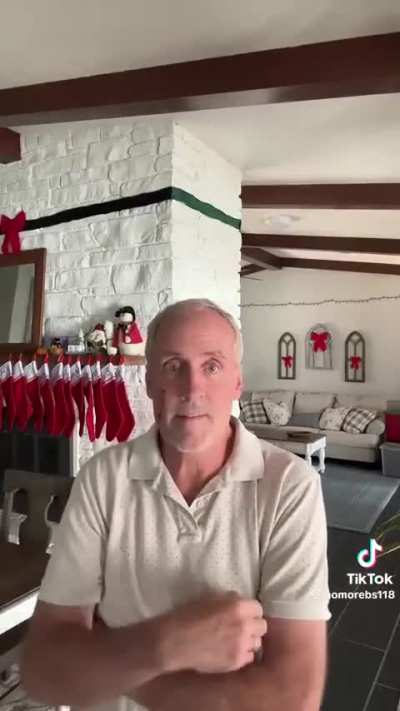 The wheels are about to come off the Trump presidency, per Republican insider