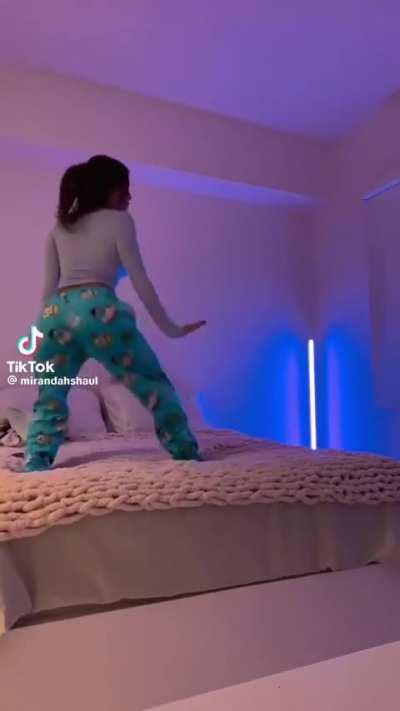 @mirandahmarie. She got a nice ass too