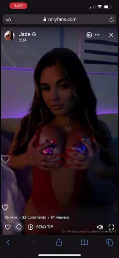 Little moment from last night’s live