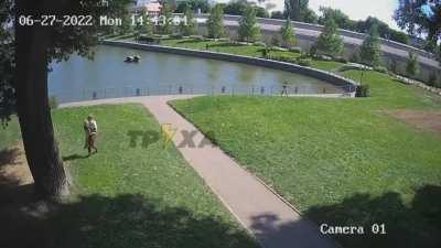 Missile attack on the Amstor mall in Kremenchug. Footage from a nearby park.