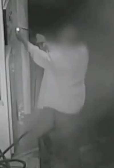 Man setting fire on gas station after heated argument with owner