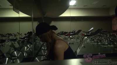 Sasha Strokes nut in the gym