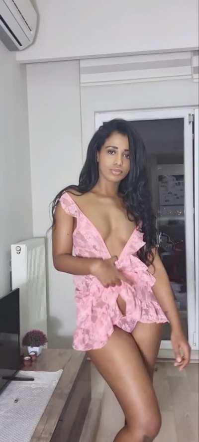 Do you like my body babe? Does it do it for you babe? 😝