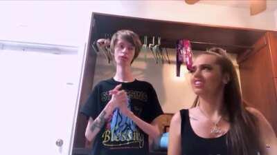 Woah Vicky tapes herself friend zoning Daddy long neck.