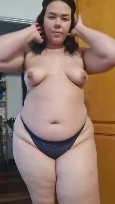 Chubby bodies are cute :)