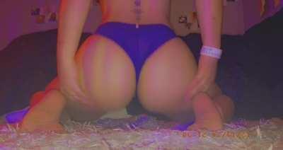 G4BRIELA S1ERRA IS SO HOT🤤🤤🤤🤤