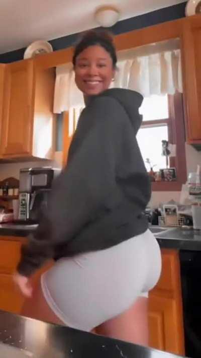 great face and phat buns