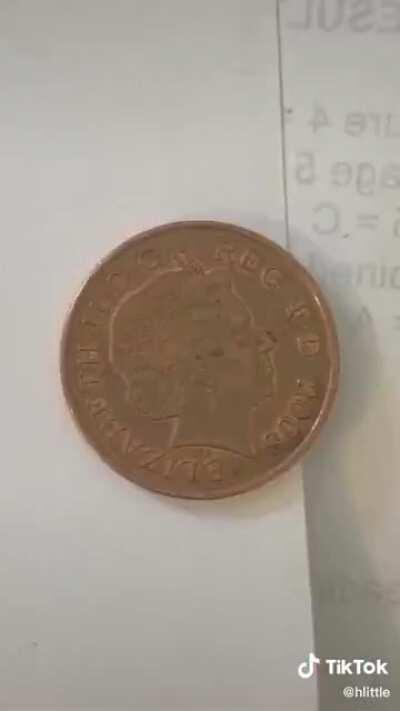 This time the vid is WITHOUT the annoying black circle!