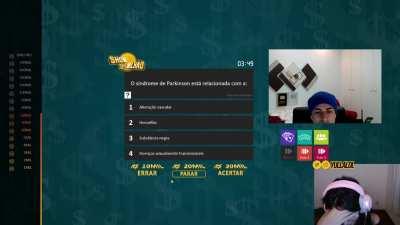 muquinha usando toda sua capacidade cerebral