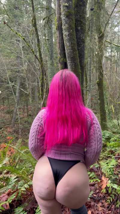 Big ass in woods