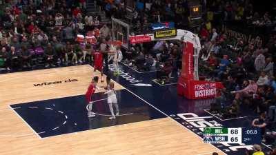 [Highlight] Bilal Coulibaly gets the steal on Giannis and dunks it on the other end