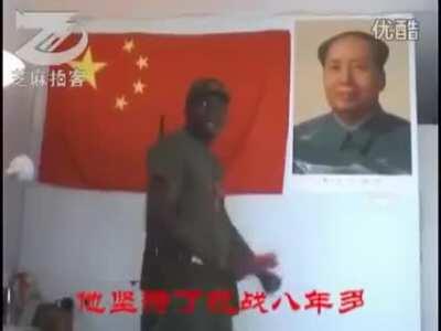 Brother hao! guarding the gate to the chinese emporrors(spelled right?) palace!