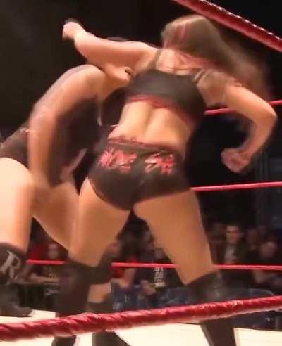 Tegan Nox's giant ass