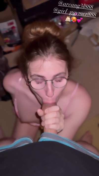 Drop your age if you've ever fapped to a chick with dick before :3