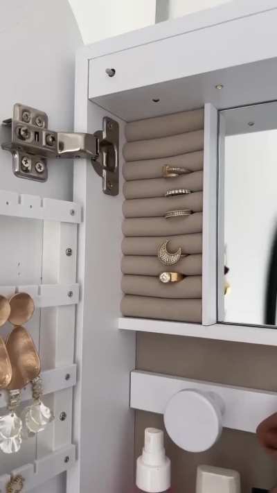 Mirror, Light, and Luxury — All in One Elegant Cabinet!