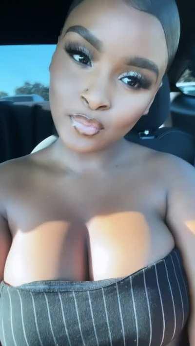 Could you suck my mipples