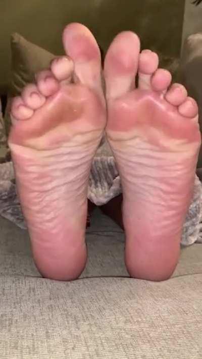 Natural toes and soles👣