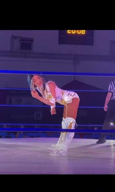 Mercedes Mone Twerking