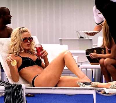 Jennifer Garner - Black Bikini - Alias (2003)