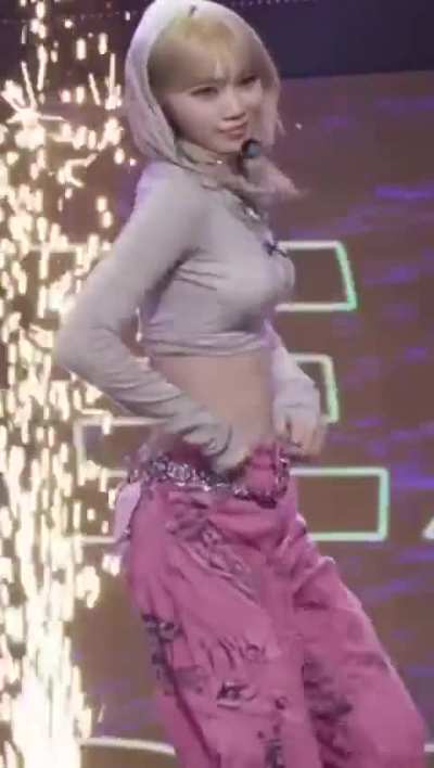 Le Sserafim - Chaewon