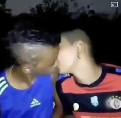 muca e greeninja off stream, e se deletar é homofobico