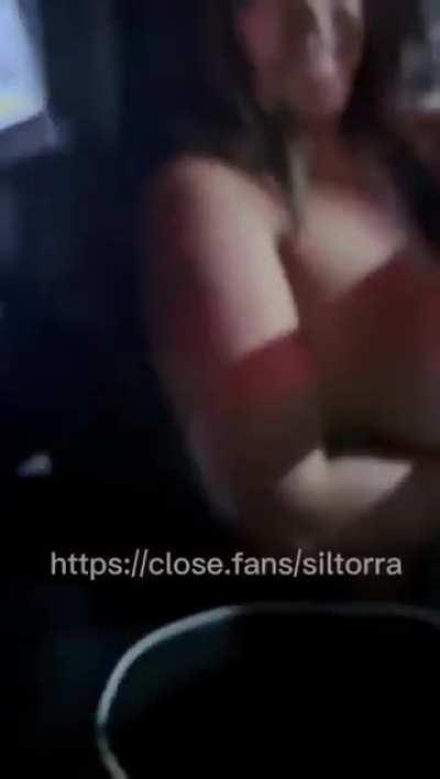 Pack da Sil Torra com 302 Midias por 9 no pix so chamar no Pv quem quiser