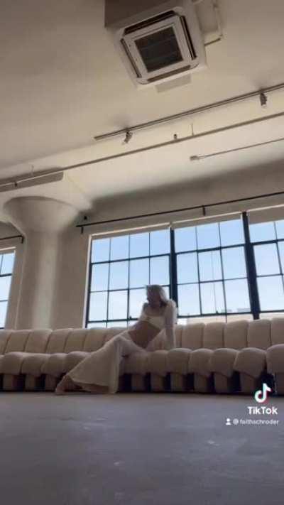 How is Faith Schroder this sexy?