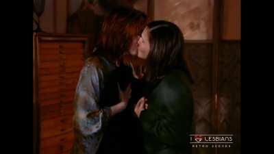 Retro Scenes: Lynda Boyd & Lauren Evans - 