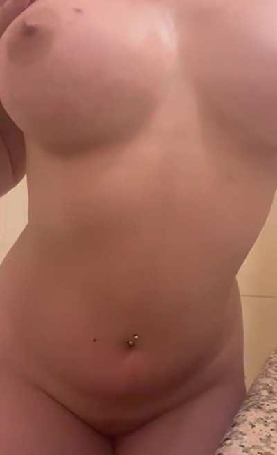 Iâll give you a handful if you give me a mouthful