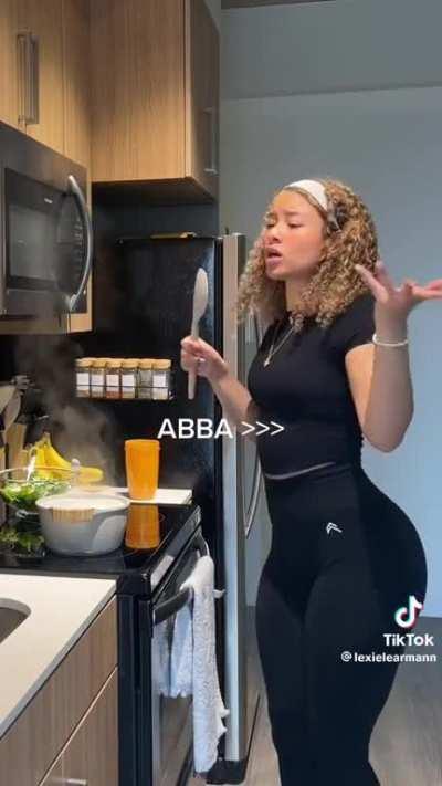 That dinner looks good..🥴