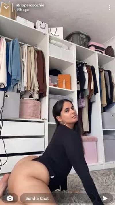 her snap is strippercoochie