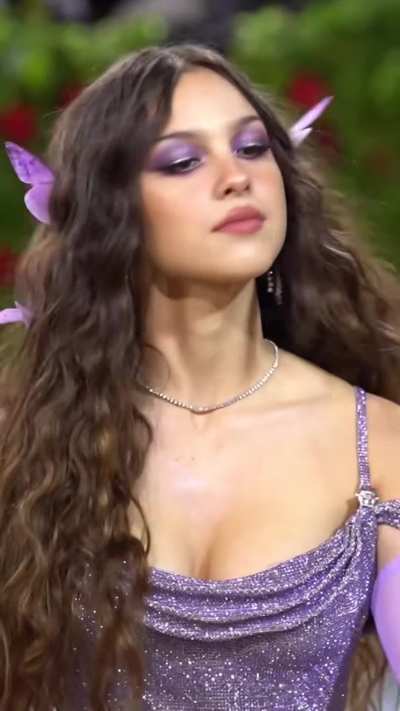 Olivia attending the 2022 Met Gala