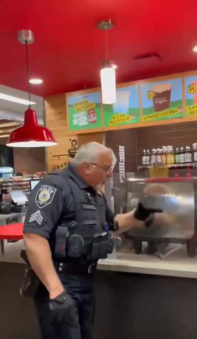 Police officer assaults minor at a Sheetz gas station