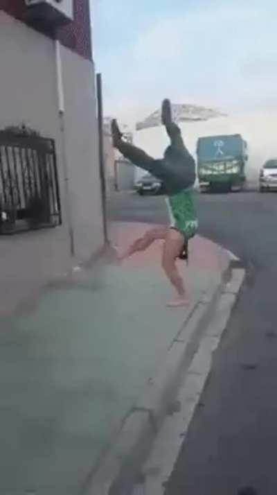 Handstand Tornado Man