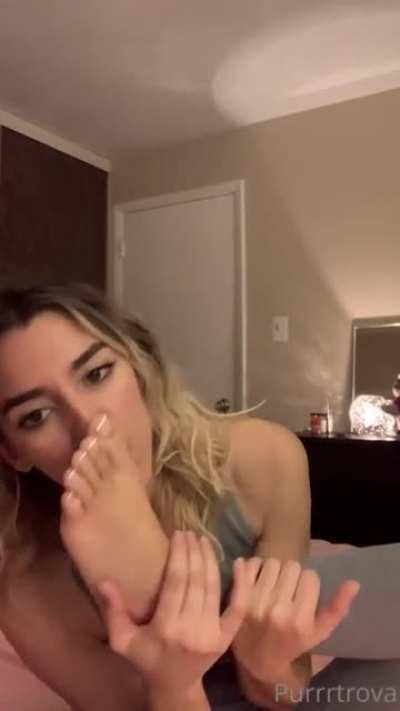 Happy Weekends!DM to buy 4 for $20