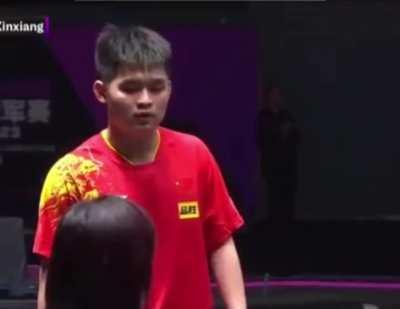 The way this ping pong player tricked his opponent by faking a shot