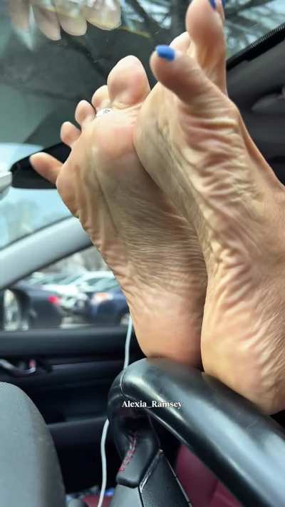 Me waiting on you to come touch my feet