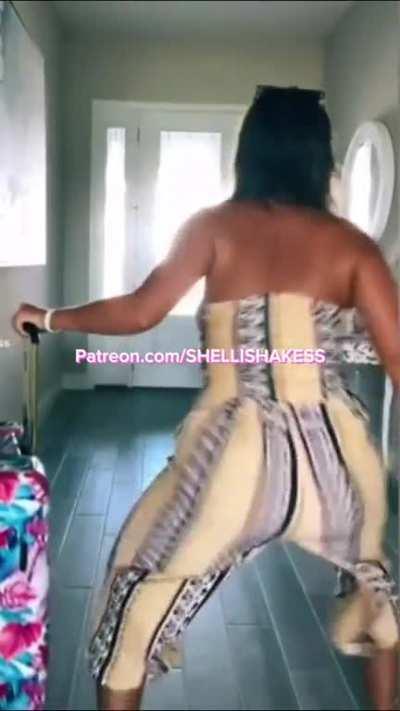 I decided to drop a free compilation for you boys; this is an updated version of the one I posted on my Patreon with new clips and better editing. Thanks to all my supporters on Patreon, I have almost enough money for a better GPU, so stay tuned. lmk who 