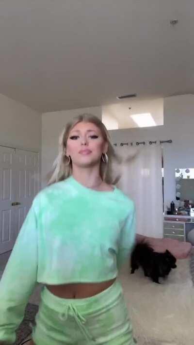 Throwing it back🤤