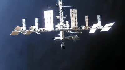 Time-lapse of Cargo Dragon Approaching the ISS
