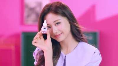 211027 Scarlett Whitening Instagram Update - This is Twice favorite skincare, Scarlett! 😍