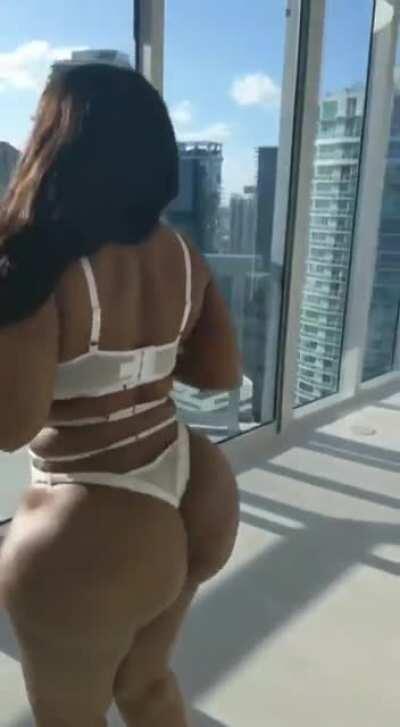 She would make the worlds best alarm clock!!