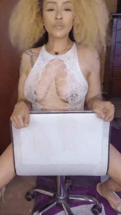 Let me be your distraction...