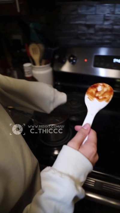 I was on the phone with my mom and making dinner and he couldn’t help but creampie my free use pussy 🤤