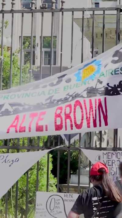 Primera protesta en contra del gobierno de Milei 